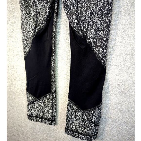 Lululemon Pace Rival Crop 22" Black and White Size 4 - Picture 7 of 13